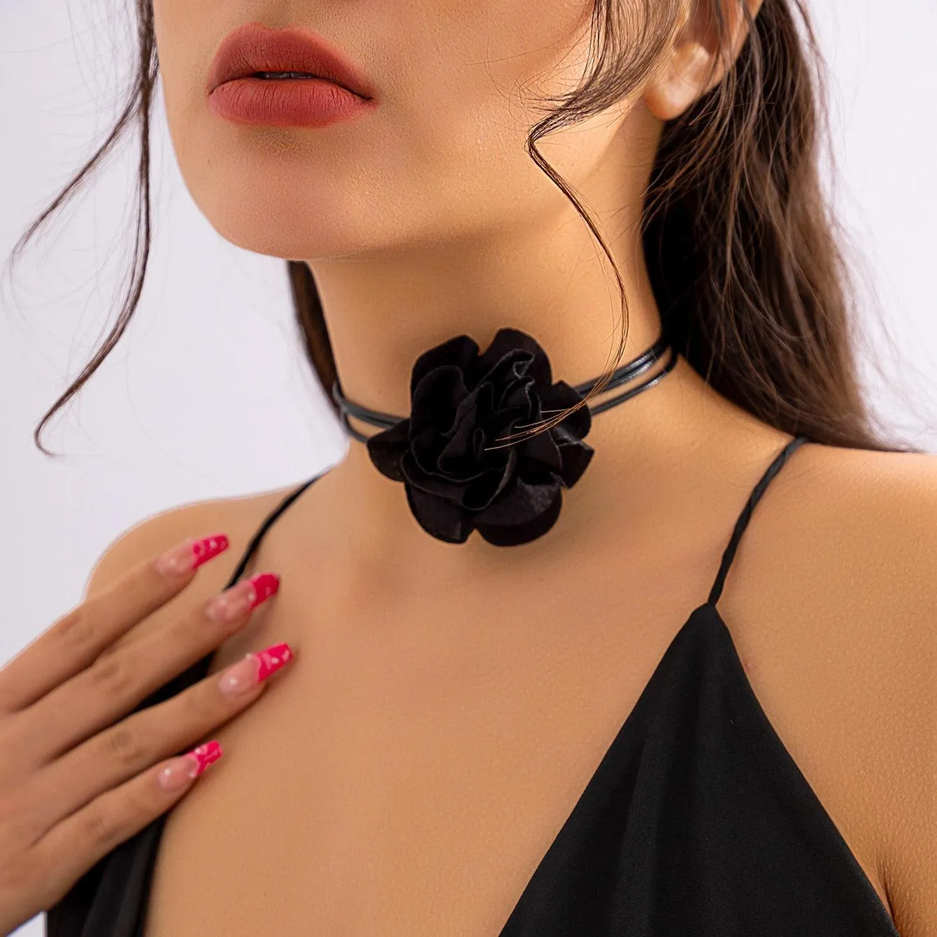 Exaggerated Goth Rose Flower Clavicle Chain Necklace
