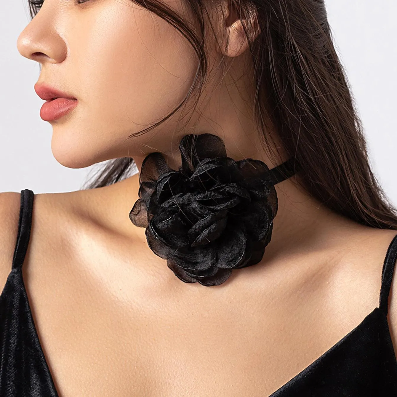 Exaggerated Goth Rose Flower Clavicle Chain Necklace