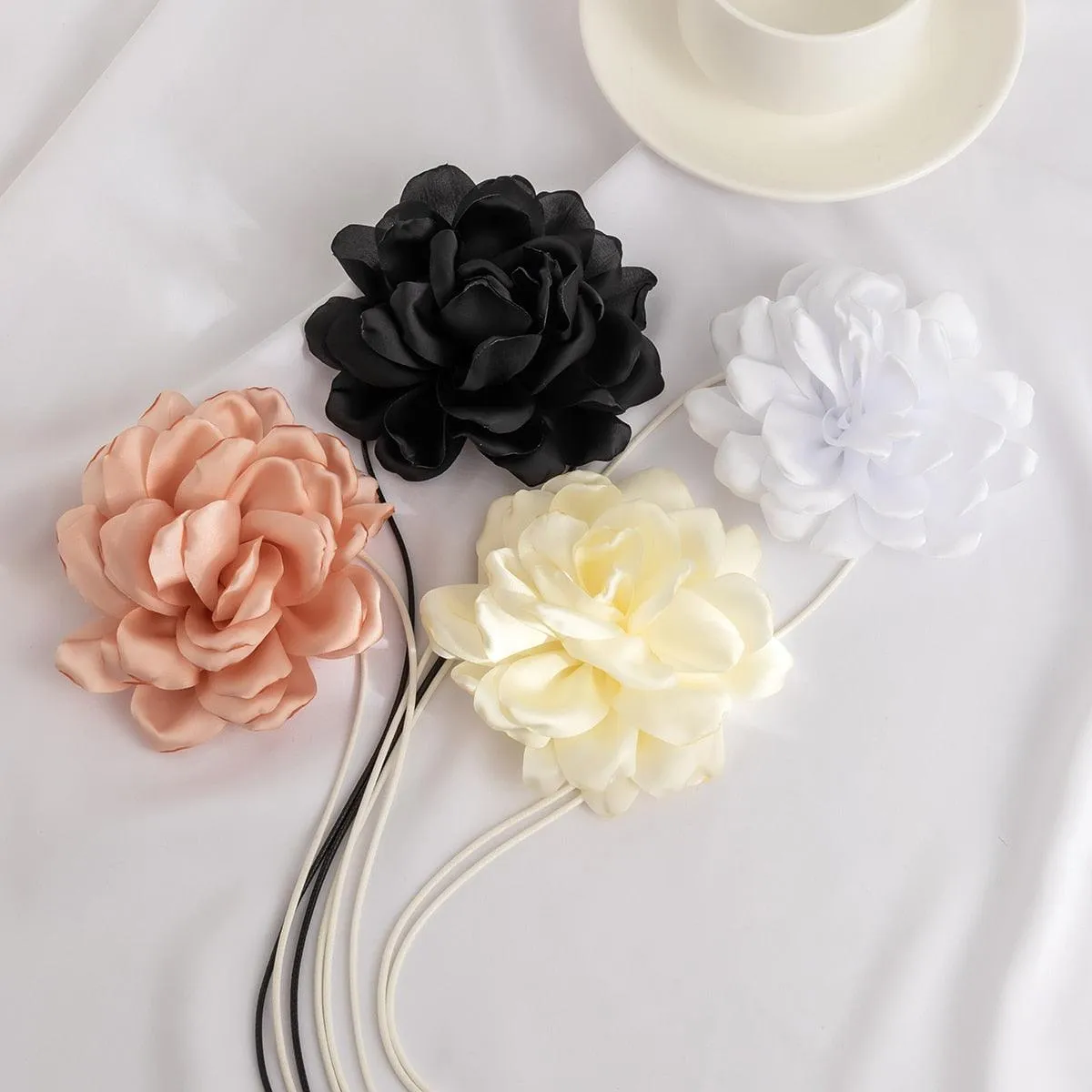 Exaggerated Goth Rose Flower Clavicle Chain Necklace